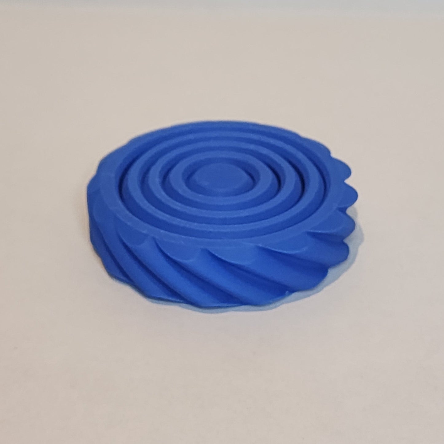 Gyroid Spinner