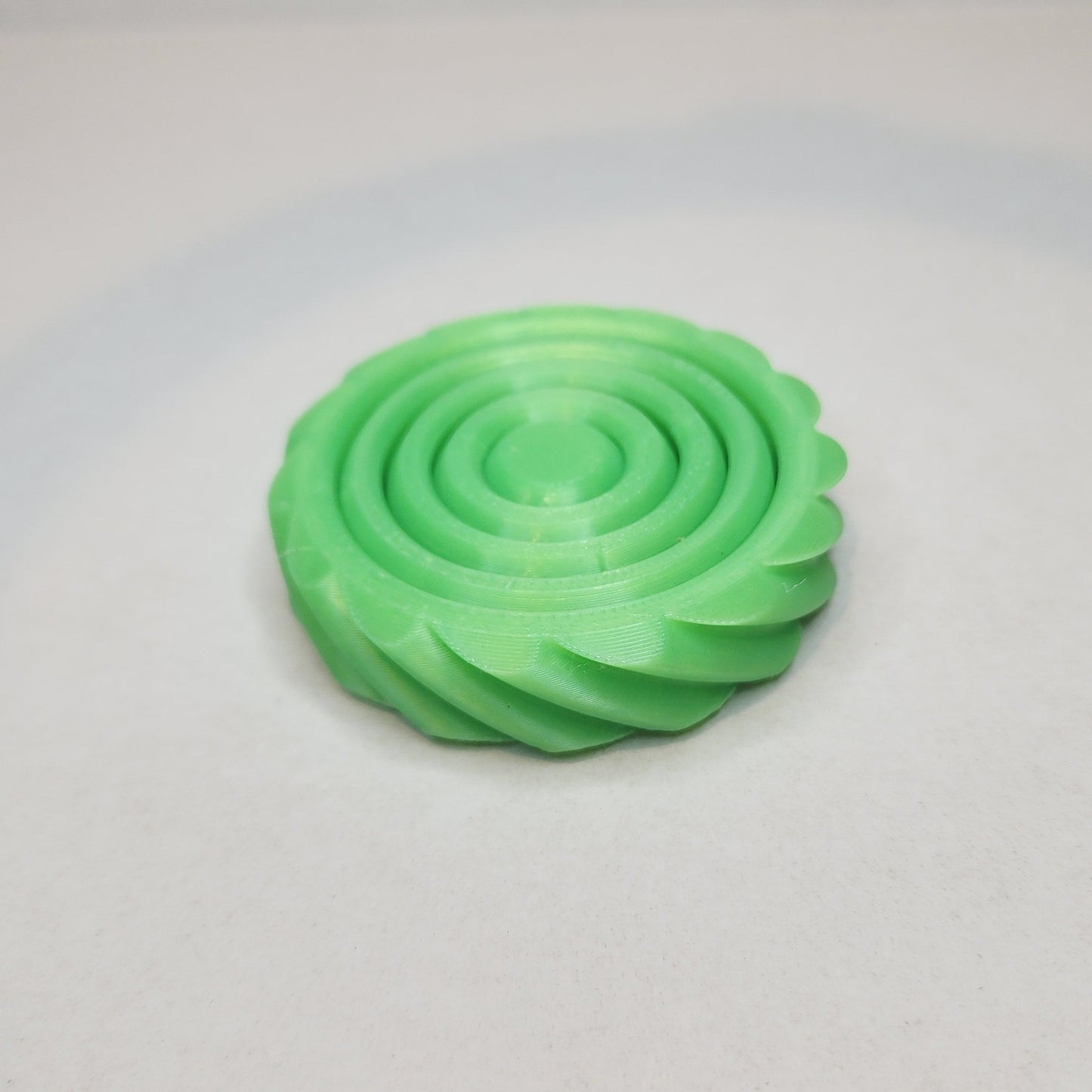 Gyroid Spinner