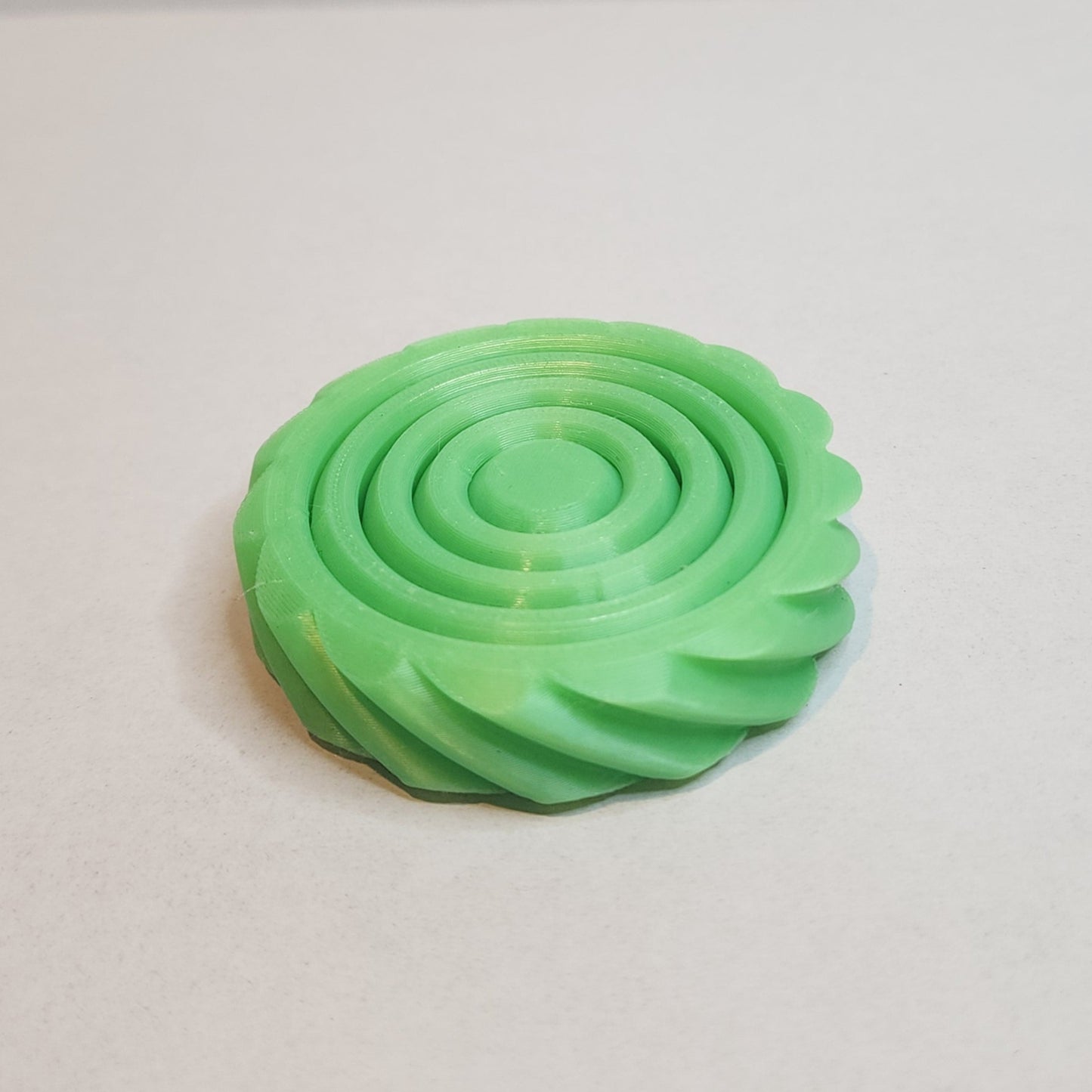 Gyroid Spinner