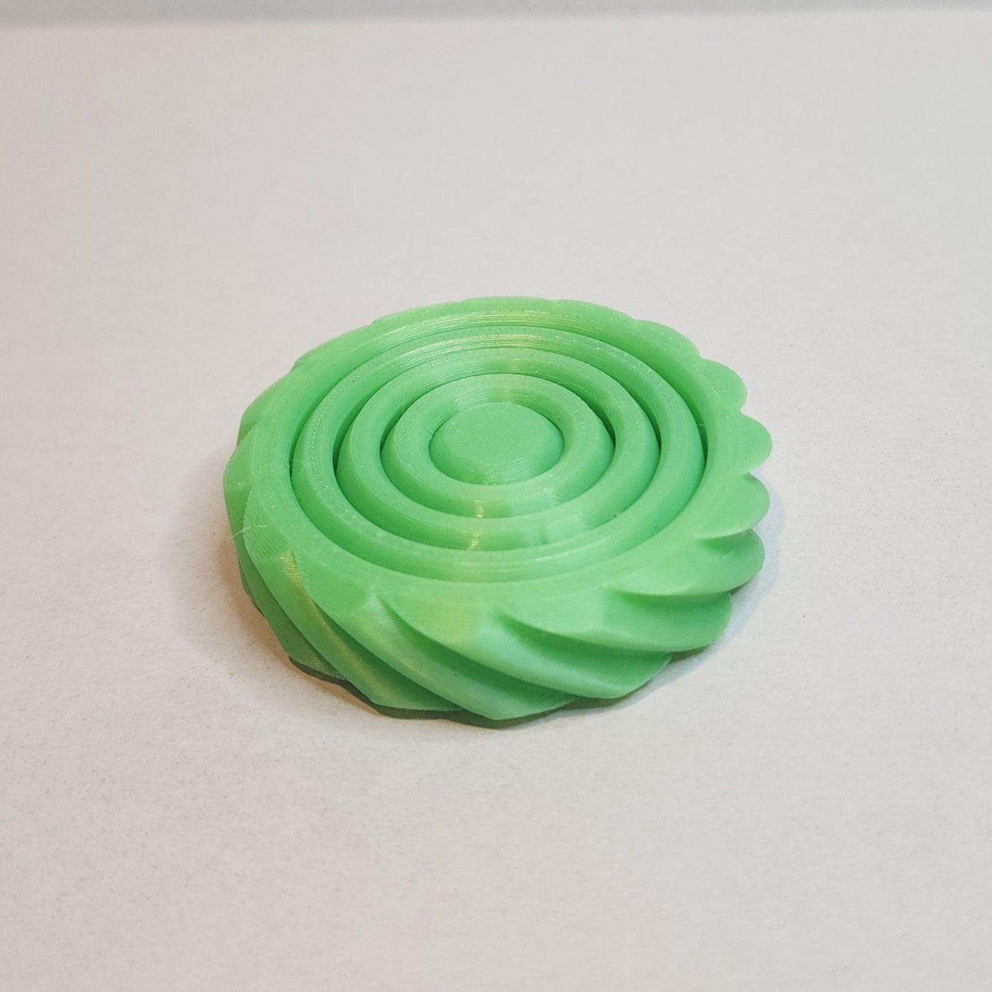 Gyroid Spinner
