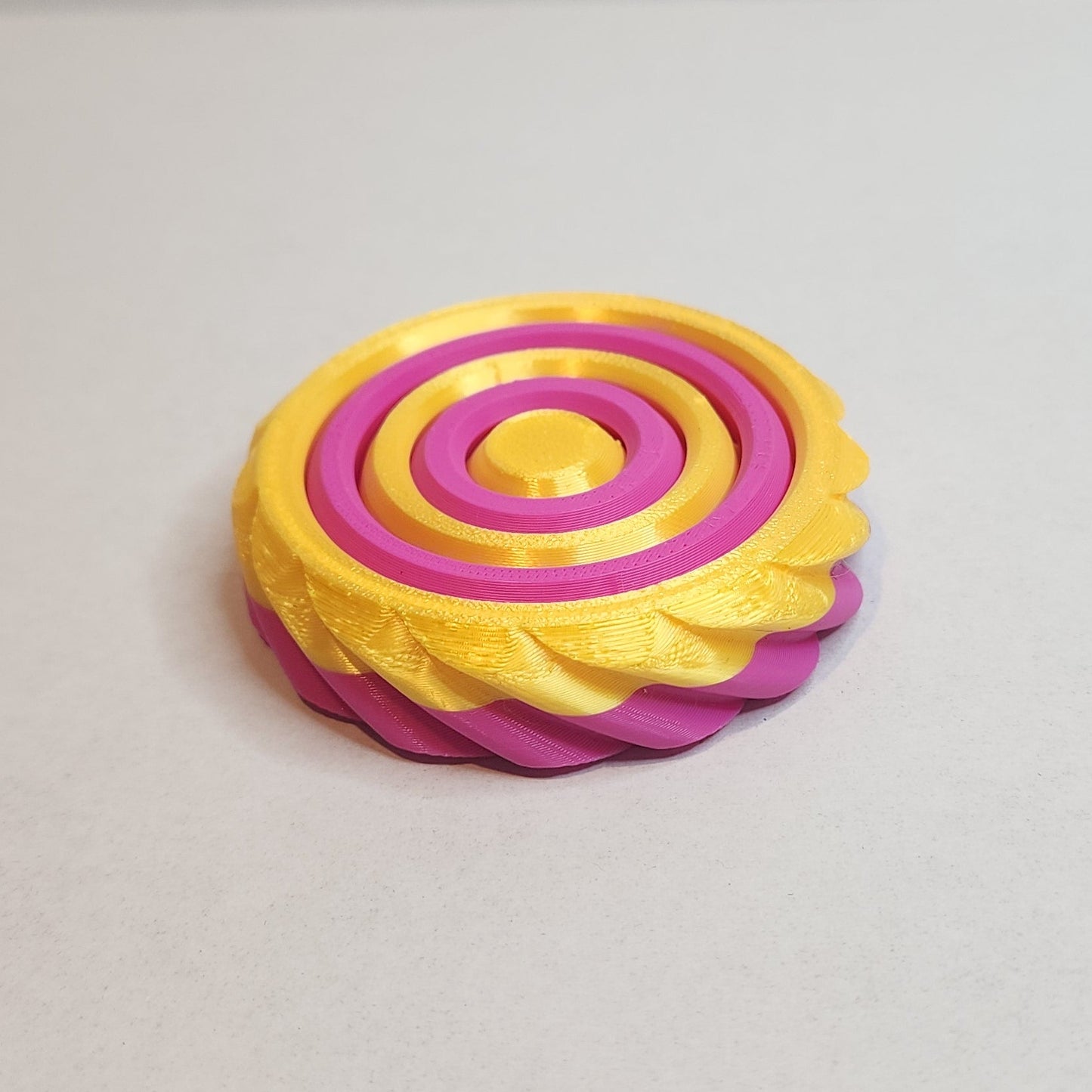 Gyroid Spinner
