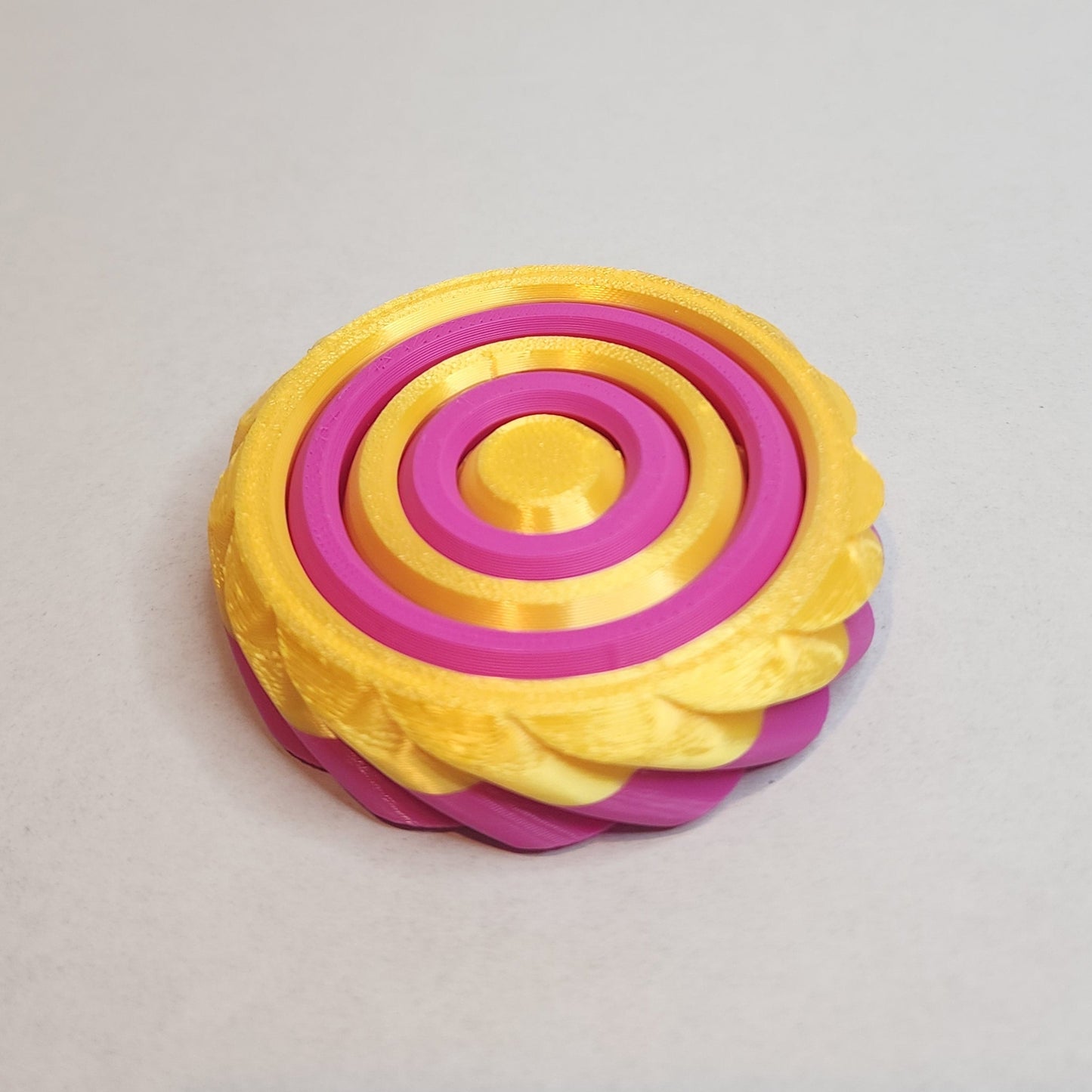 Gyroid Spinner
