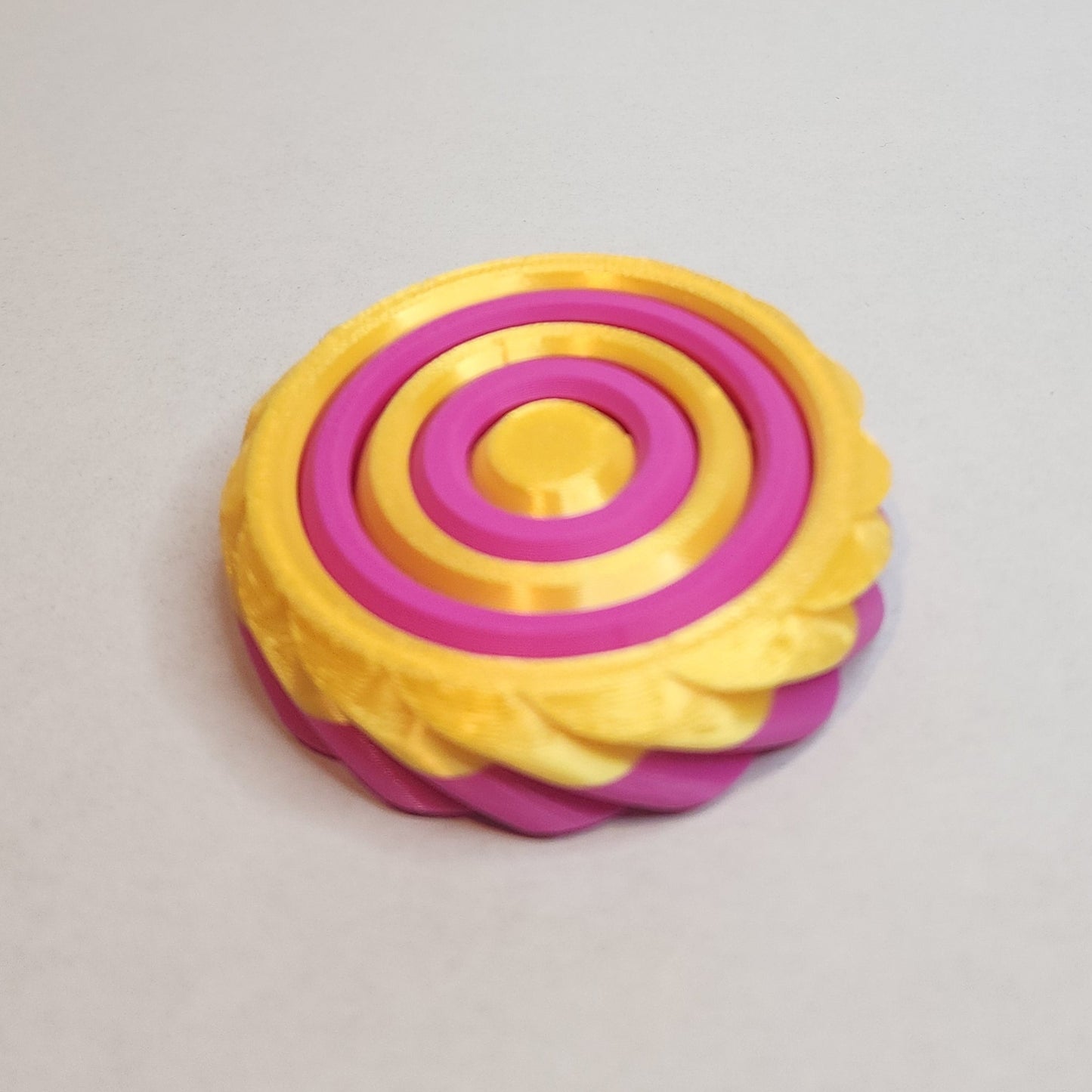 Gyroid Spinner