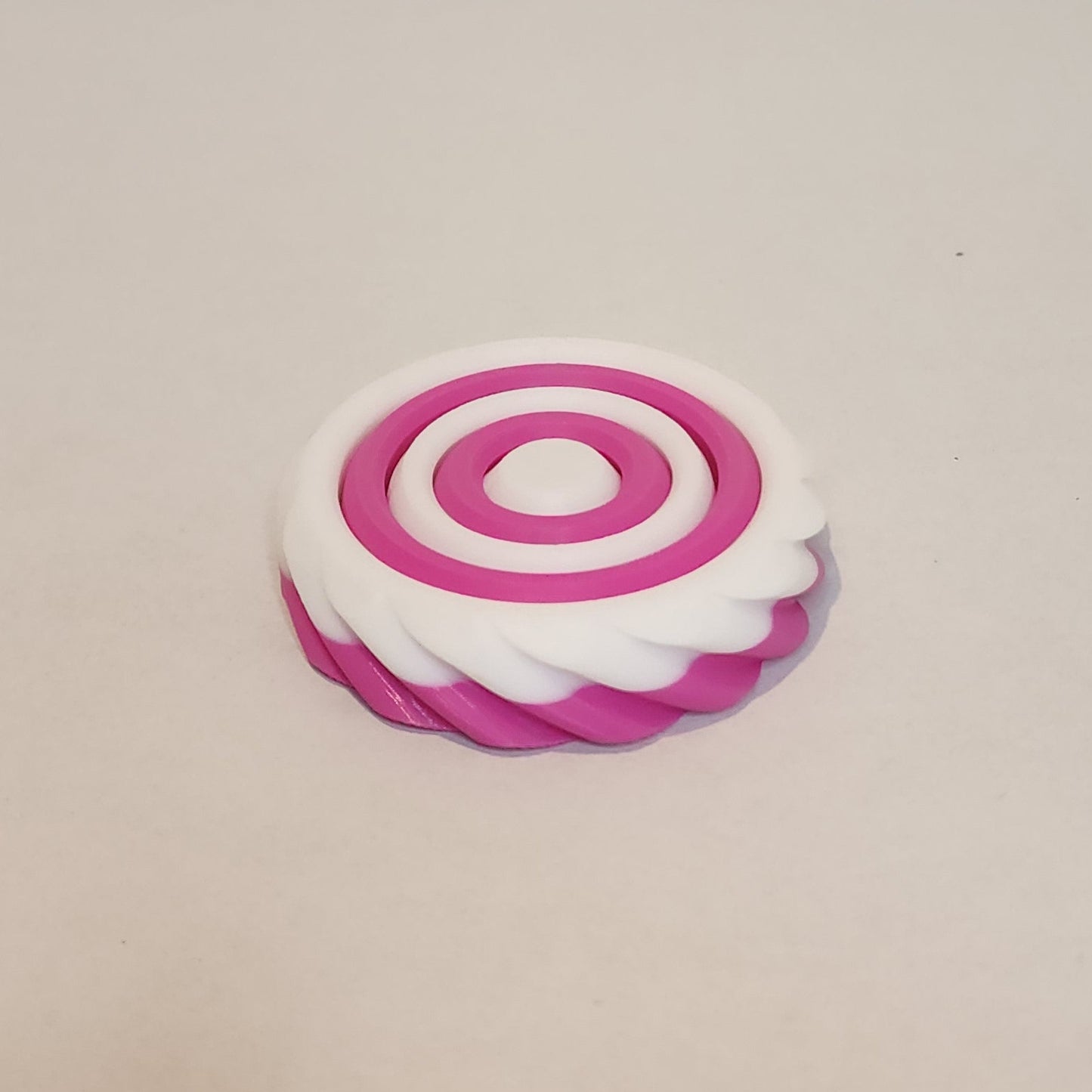 Gyroid Spinner