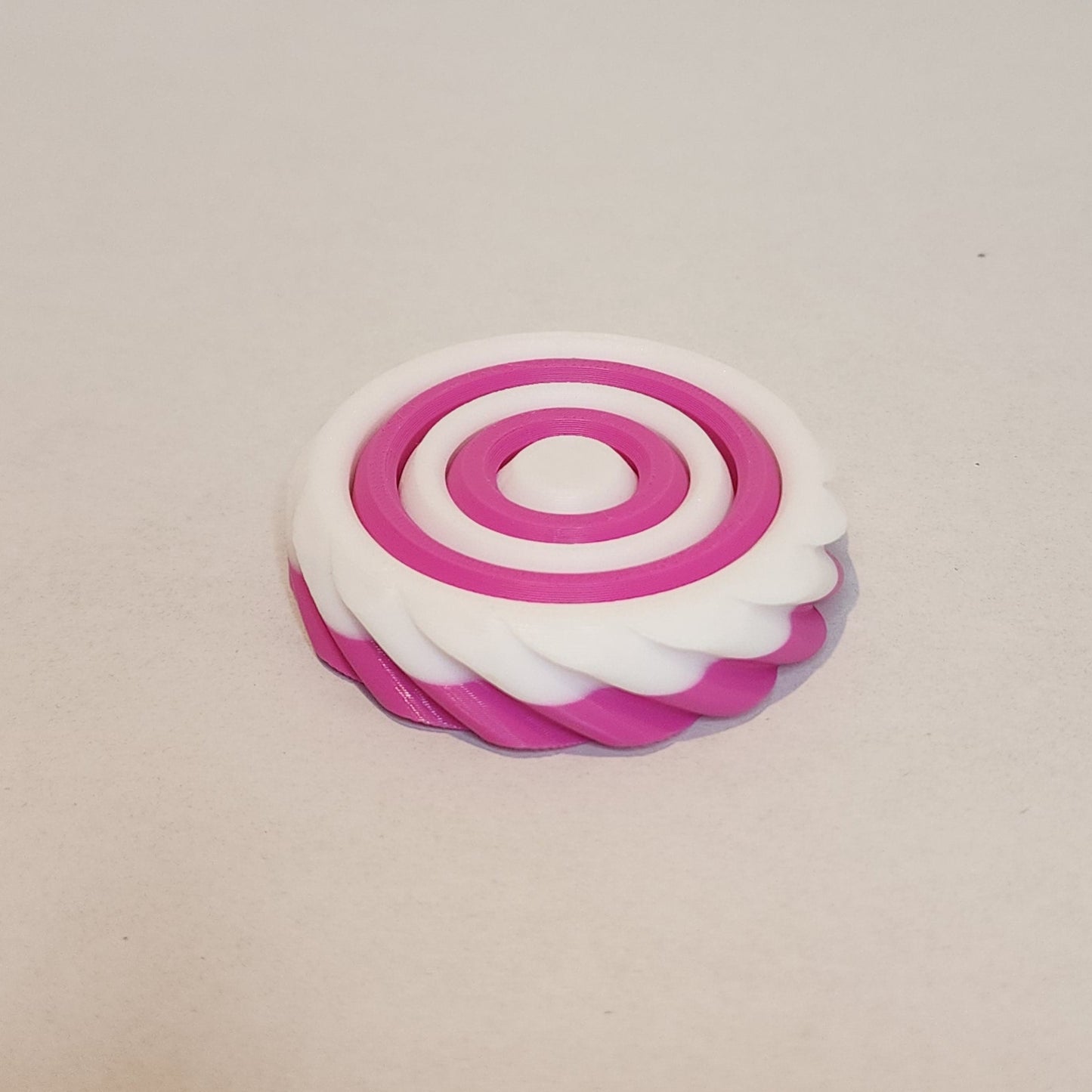 Gyroid Spinner