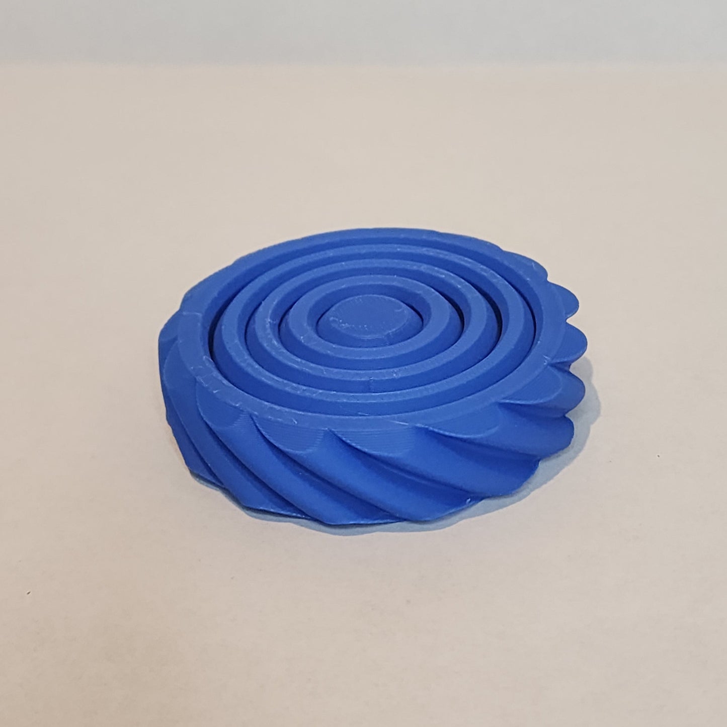 Gyroid Spinner
