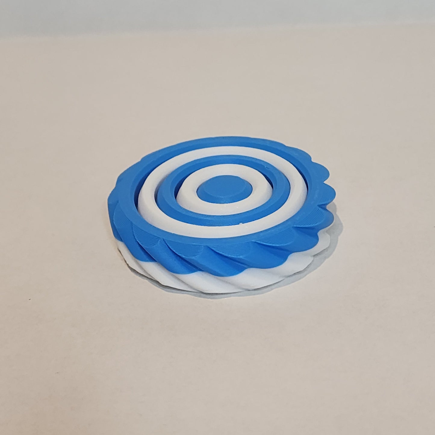 Gyroid Spinner