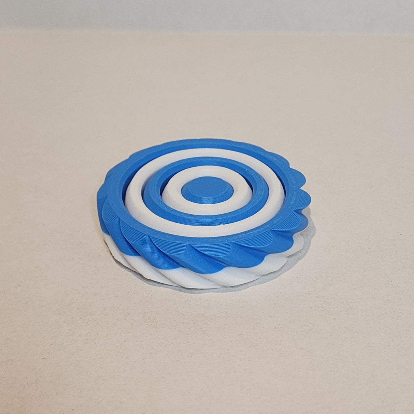 Gyroid Spinner