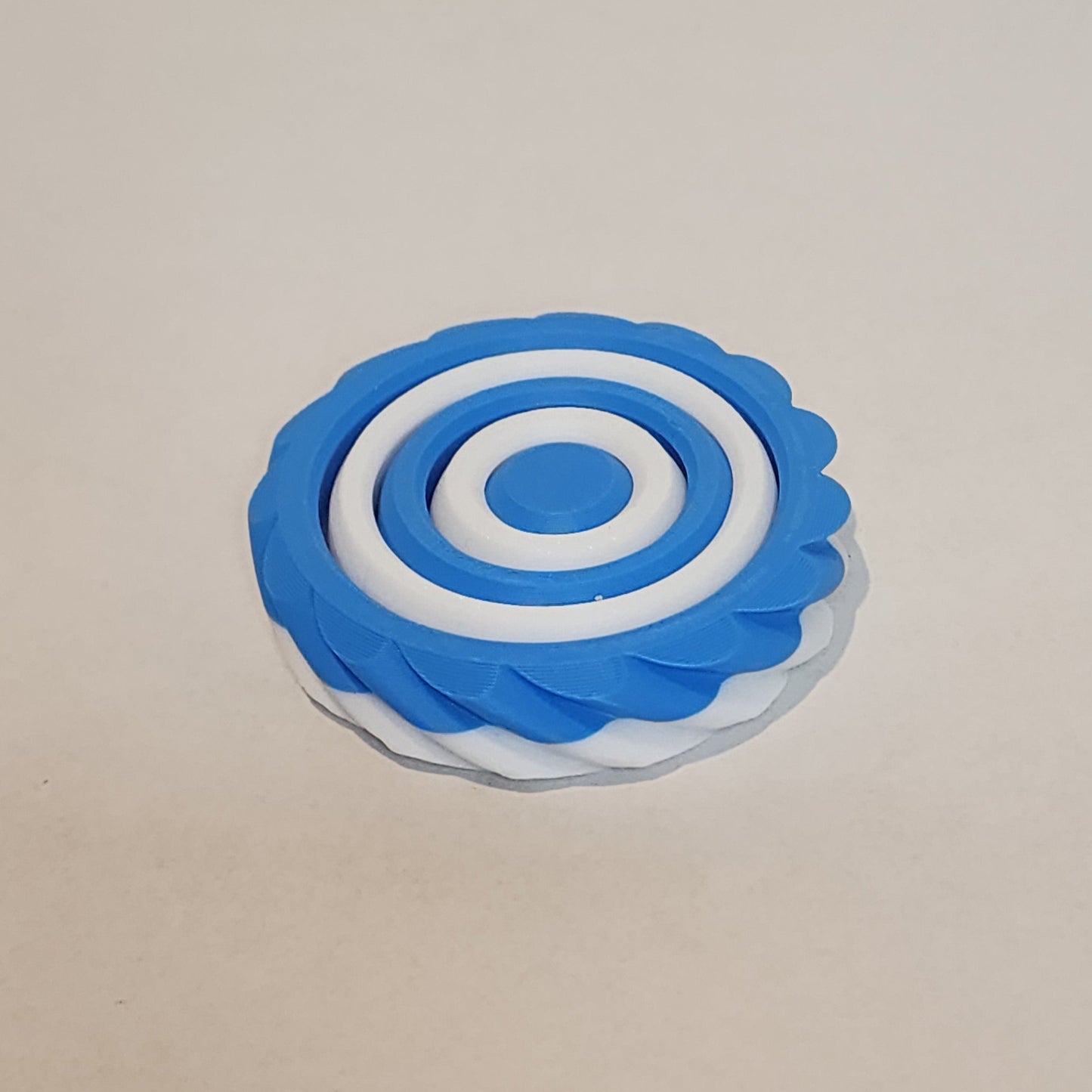 Gyroid Spinner