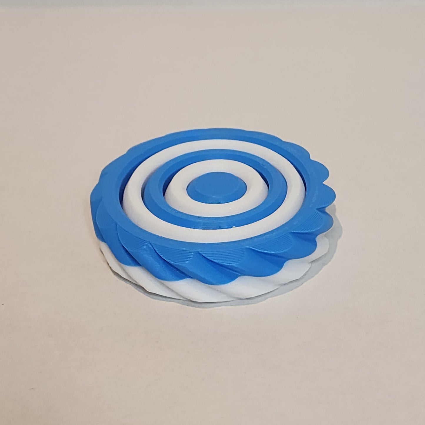 Gyroid Spinner